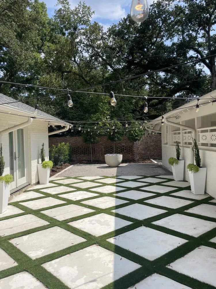 Custom residential landscaping in Baton Rouge, LA by Plant Tech