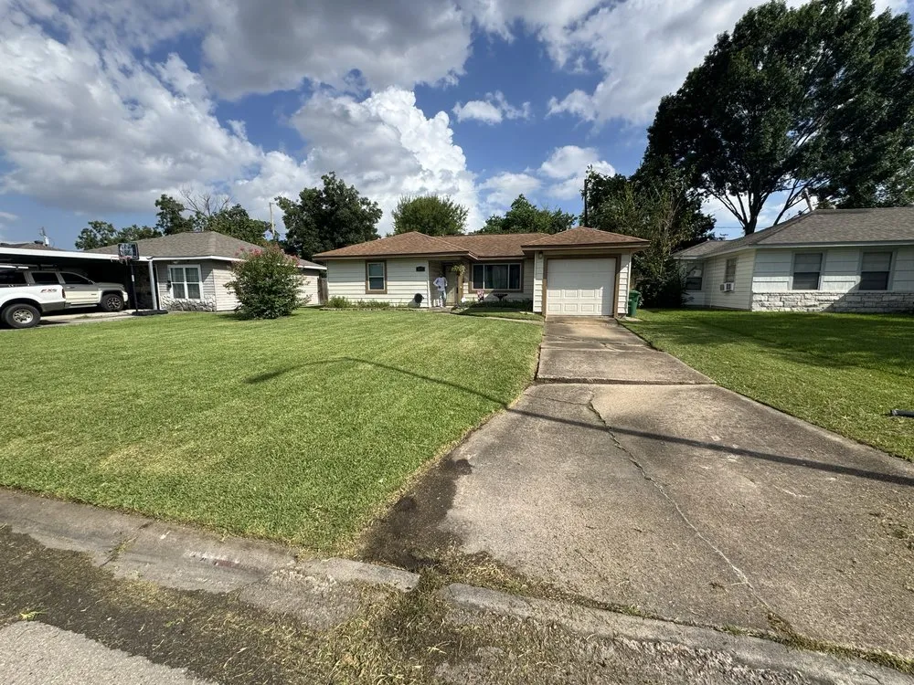 Top-rated residential landscaping in Pasadena, TX by Planta Landscaping