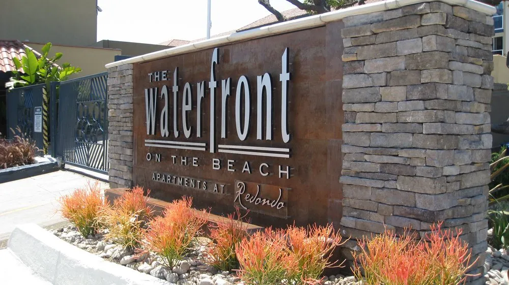 Top-rated landscaping services experts serving Palos Verdes Estates, CA - Plantasia