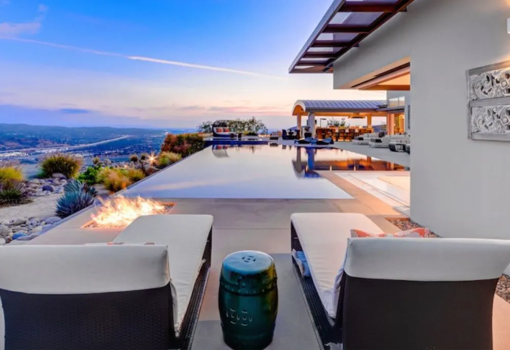 Professional lawn mowing service for year-round maintenance across Palos Verdes Estates, CA - Plantasia