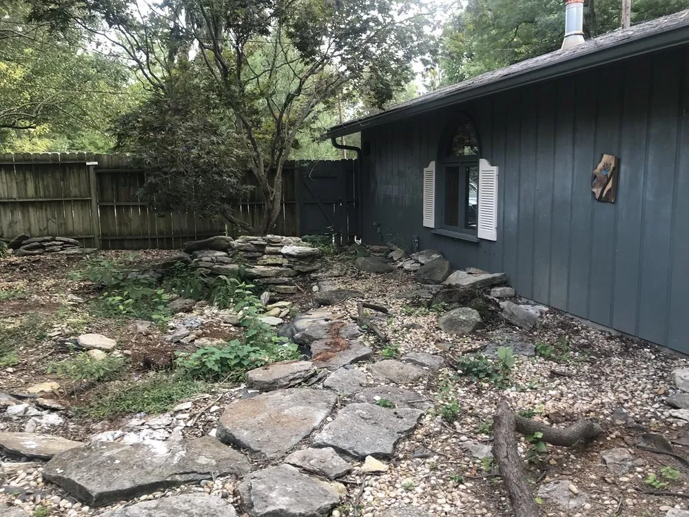 Custom lawn care service experts serving Crestwood, KY - Planted Earth