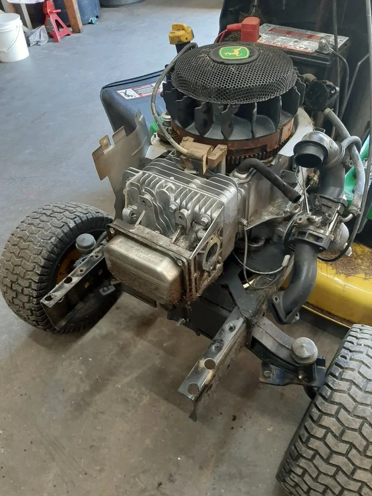 Professional lawn mowing service experts serving Bristol, VA - Planters & Designers