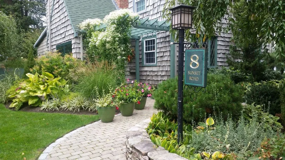 Custom lawn care service for beautiful yards in Byfield, MA by Plants and Pleasantrees