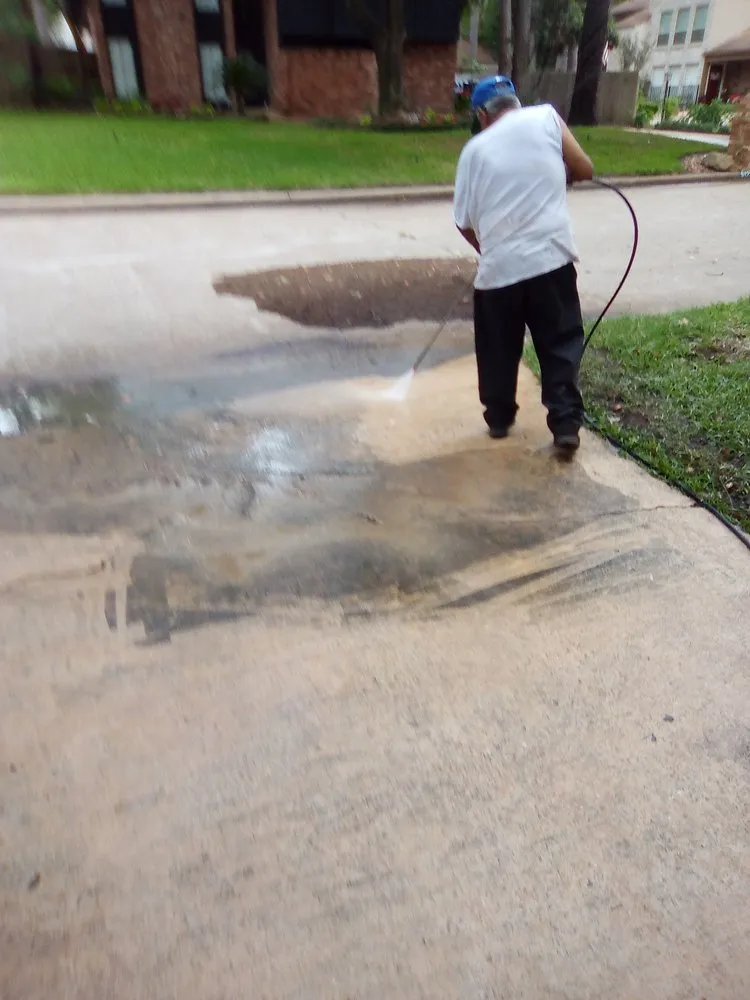Affordable landscape installation for beautiful yards in Houston, TX by Plata Sprinklers