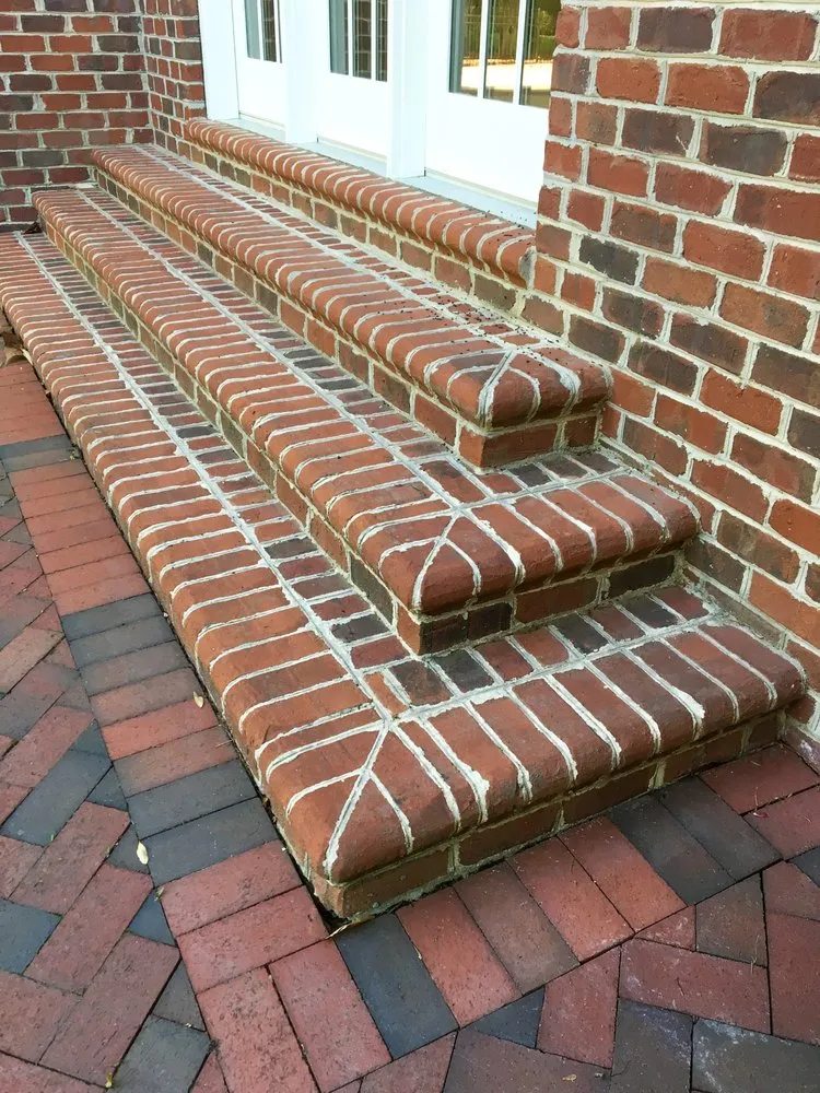 Top-rated residential landscaping experts serving Birmingham, MI - Platinum Hardscapes