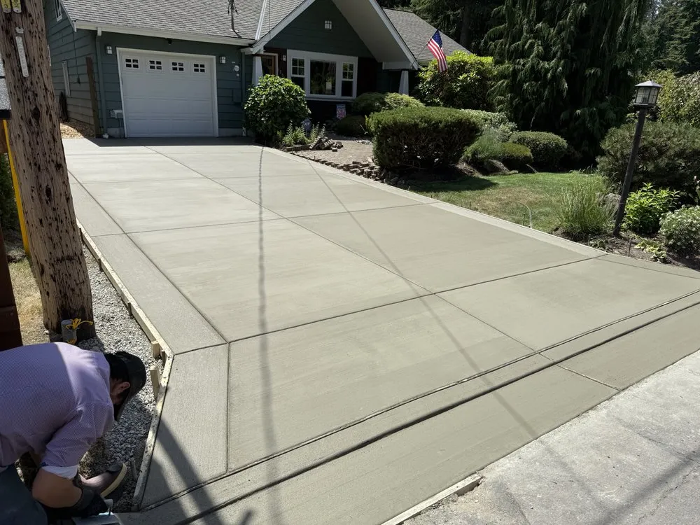 Reliable landscaping services with custom design in Marysville, WA by Platinum Hardscapes