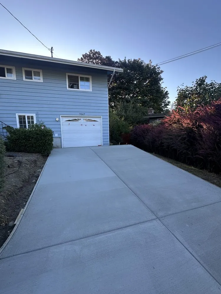 Top-rated yard maintenance for residential properties in Marysville, WA by Platinum Hardscapes