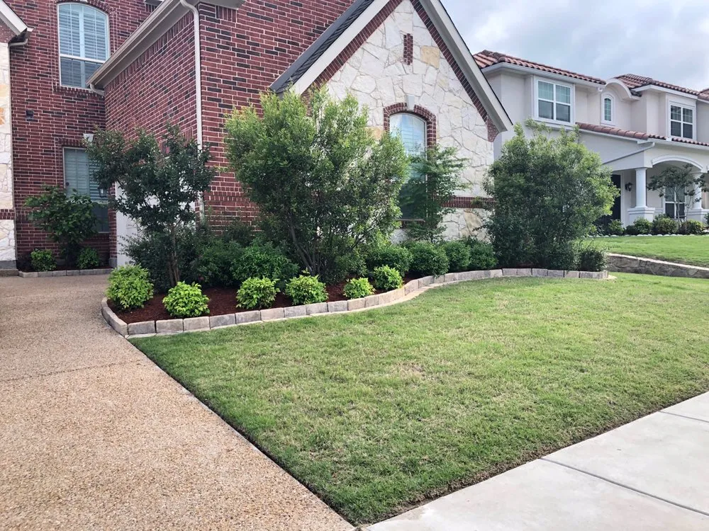 Affordable yard maintenance in Richardson, TX by Platinum IV Lawn Care Company
