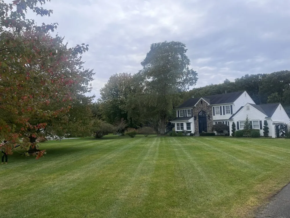 Reliable lawn care service experts serving Egg Harbor Township, NJ - Platinum Landscape Management