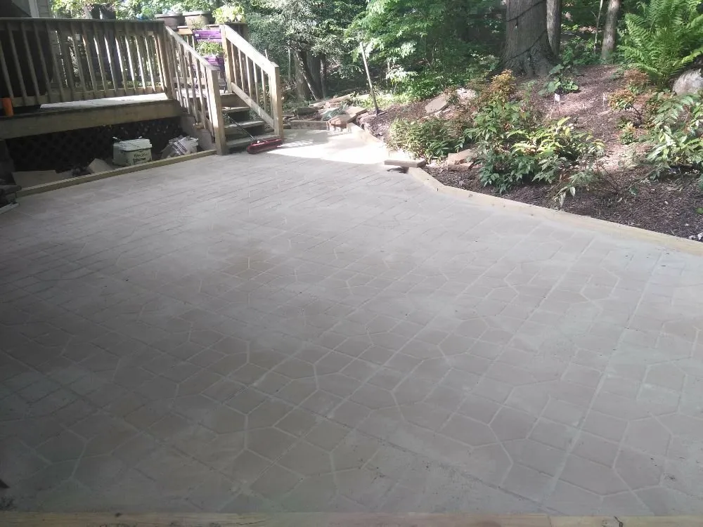 Local lawn mowing service for homes in Manchester, CT by Platinum Landscaping Services