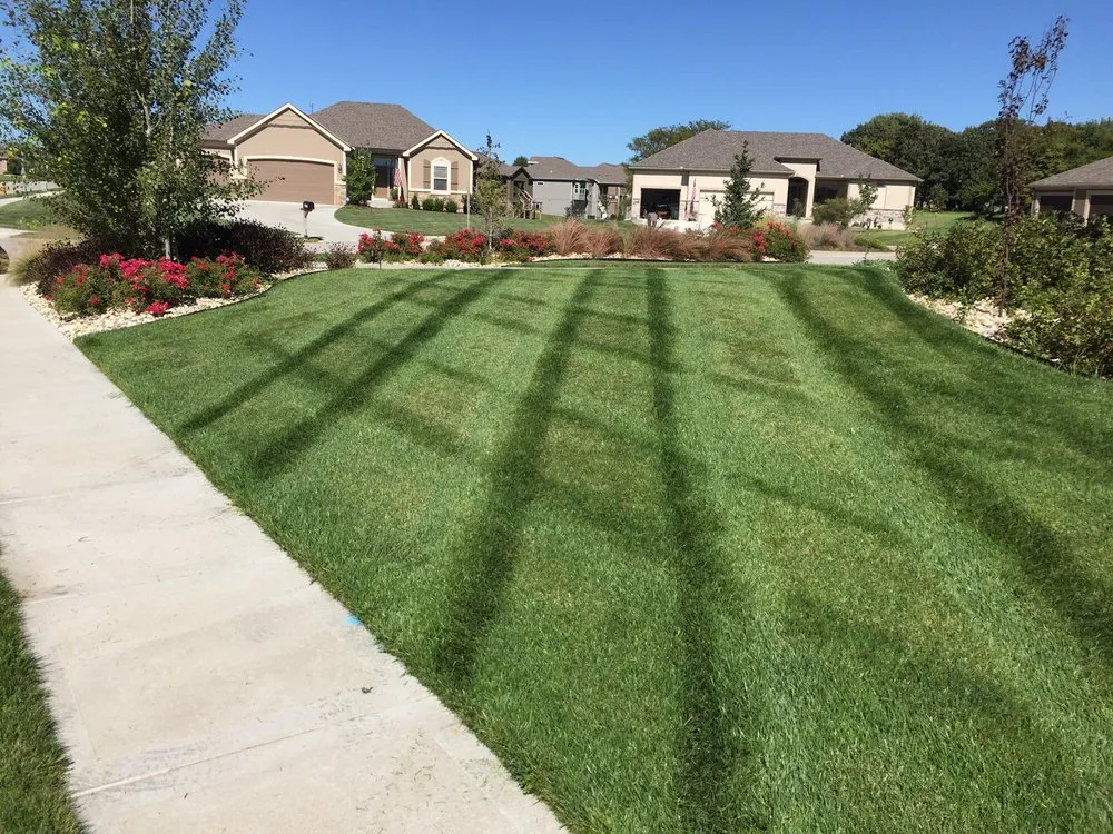 Custom residential landscaping in Blue Springs, MO - Platinum Lawn Care