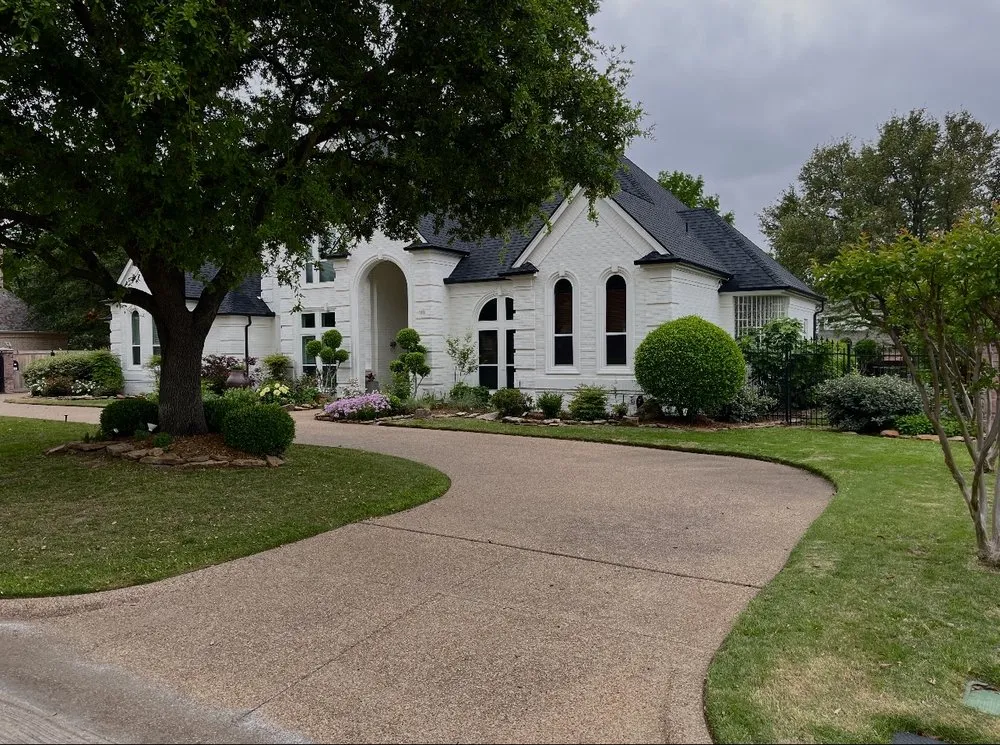 Trusted garden landscaping with custom design in Richland Hills, TX by Platinum Lawn Care