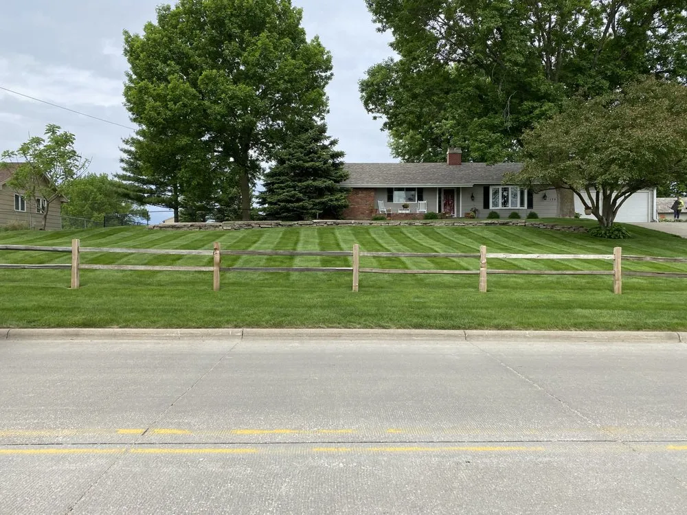 Local yard cleanup service in Sioux City, IA - Platinum LawnScapes