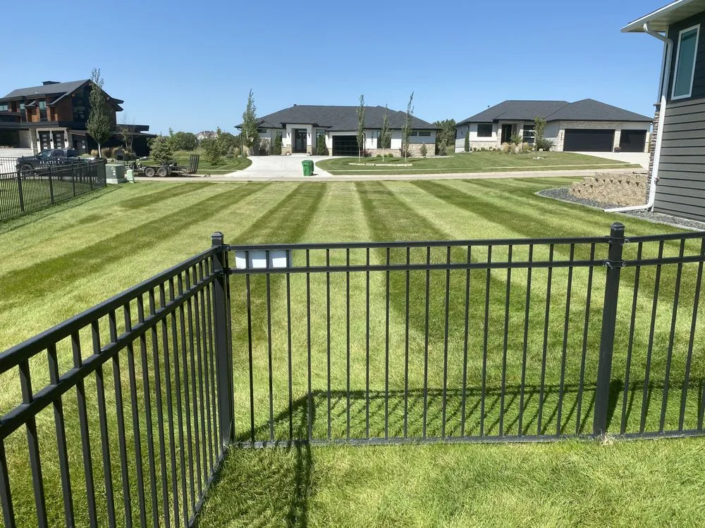 Top-rated lawn care service in Sioux City, IA - Platinum LawnScapes