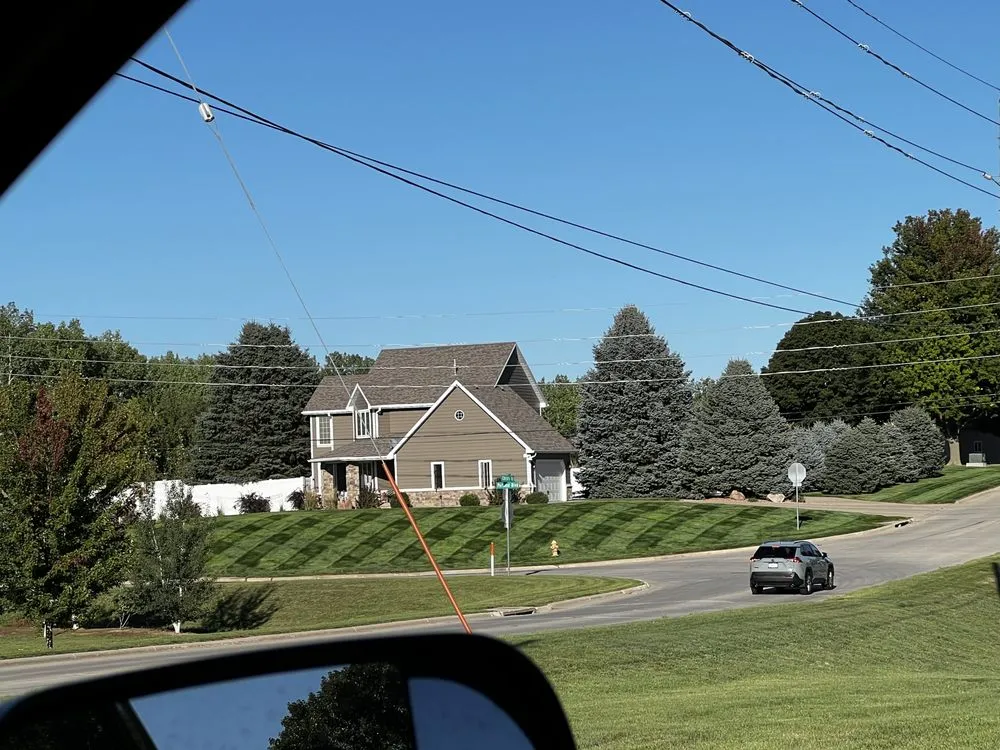 Top-rated yard maintenance in Sioux City, IA - Platinum LawnScapes