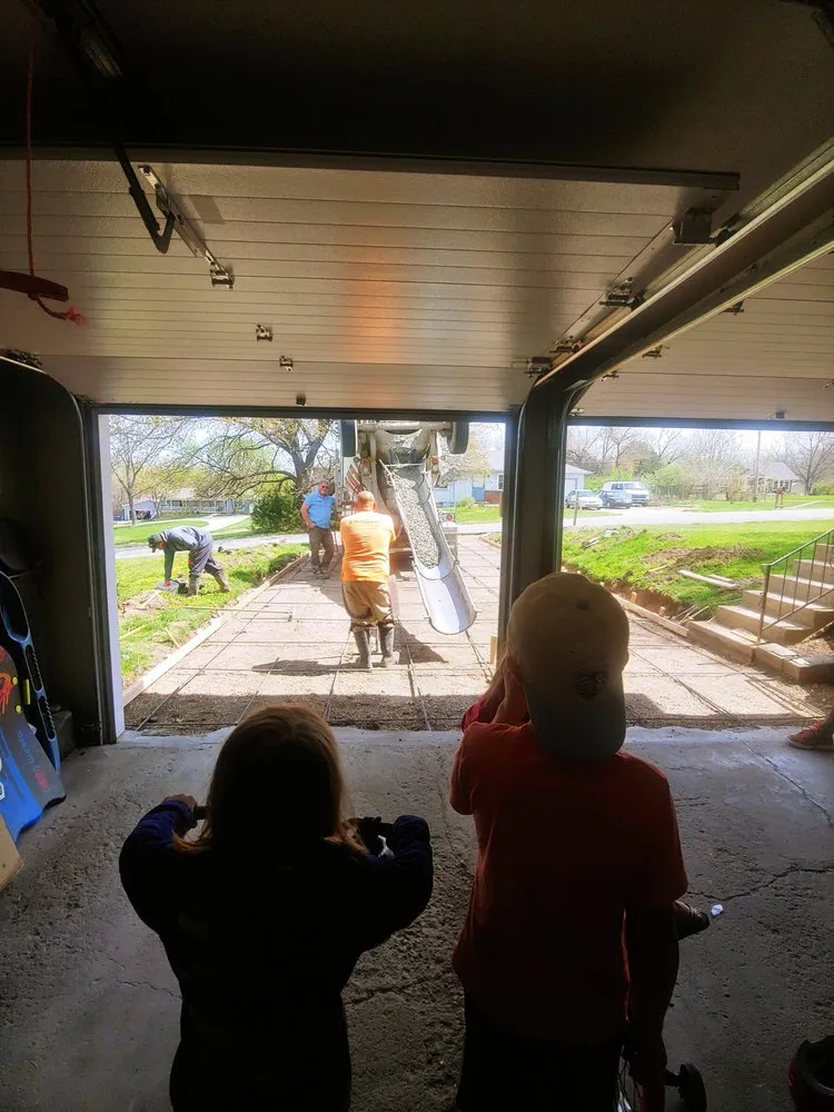 Professional landscape installation in Lenexa, KS - Platinum Outdoor Concepts