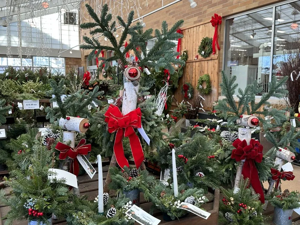 Reliable lawn mowing service in Carpentersville, IL by Platt Hill Nursery