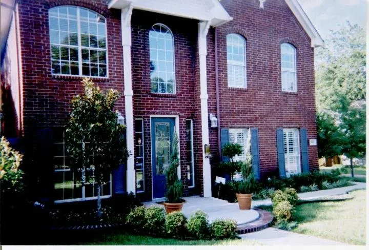 Top-rated lawn mowing service experts serving Mansfield, TX - Play 'N' The Dirt Landscape