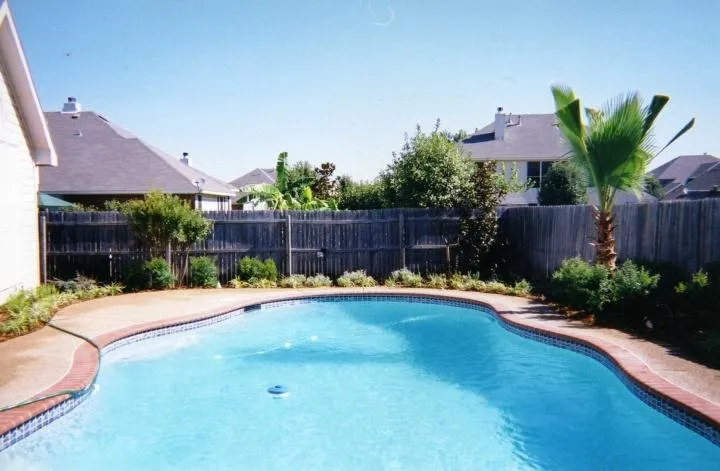 Local yard maintenance for residential properties in Mansfield, TX by Play 'N' The Dirt Landscape