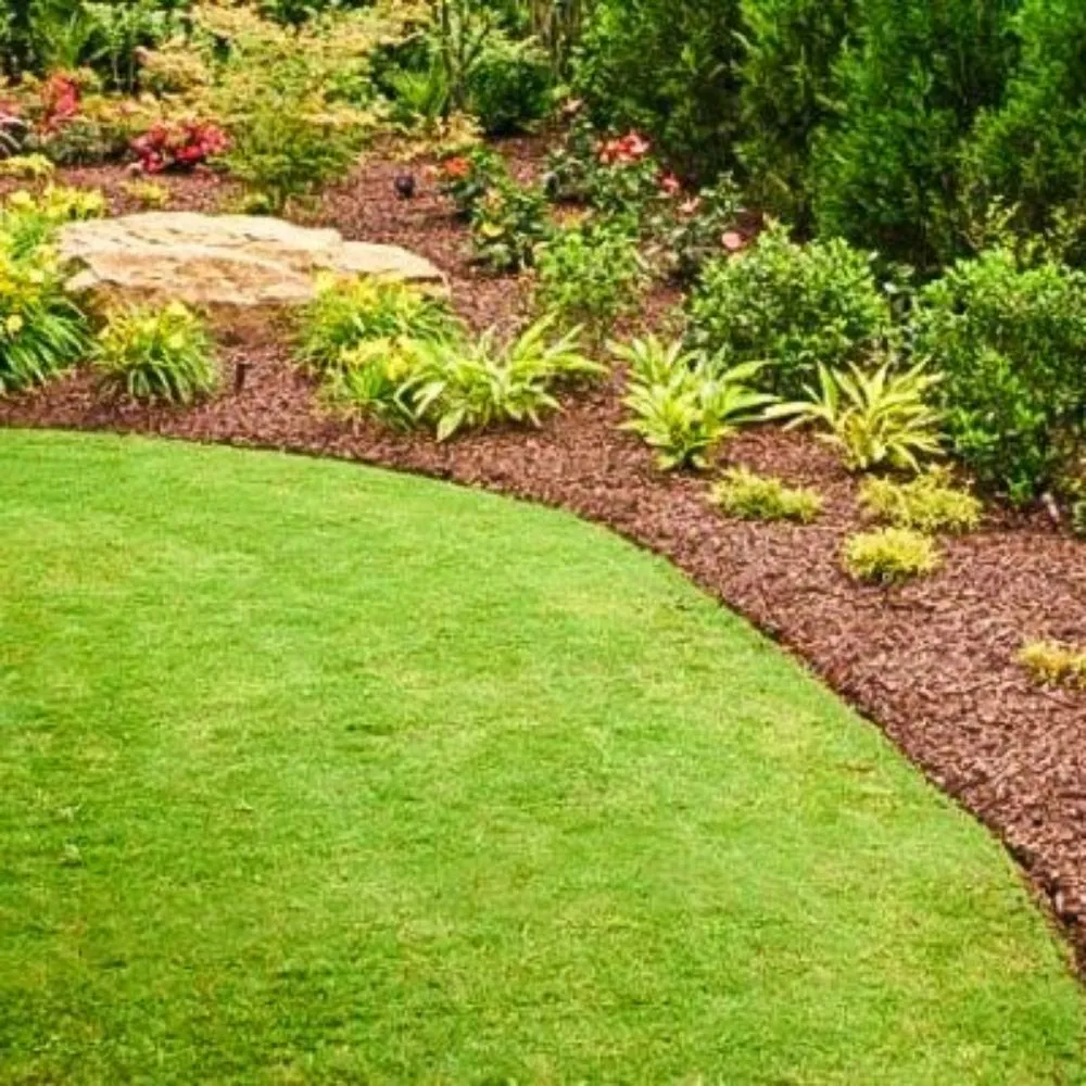 Expert yard maintenance in Sharon, PA by Pleasant Surrounding