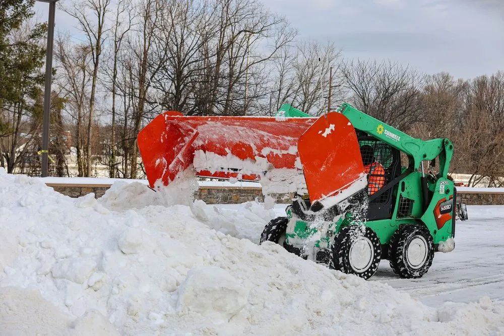 Local yard maintenance experts serving Annapolis, MD - Pleasant View Property Services