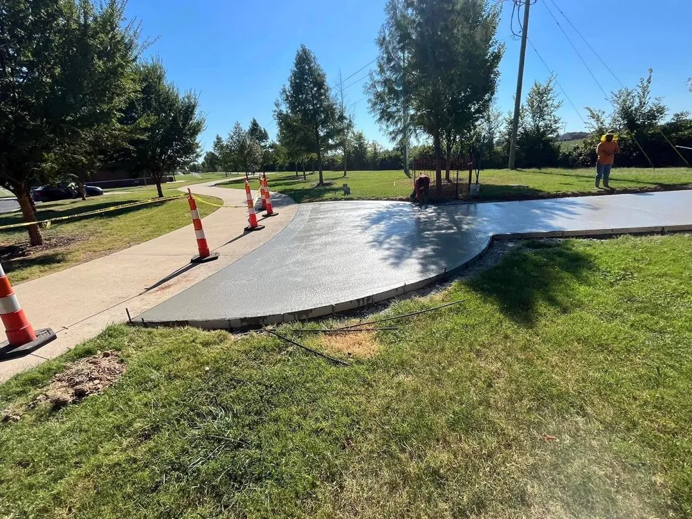 Expert yard cleanup service in Bakersfield, CA by Plebe’s Lawncare & Concrete Service