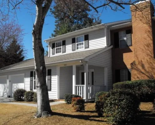 Plemons Lawn and Landscape Logo