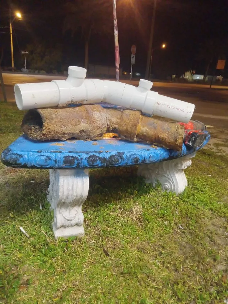 Local outdoor landscaping in Deltona, FL by Plomeria Completa