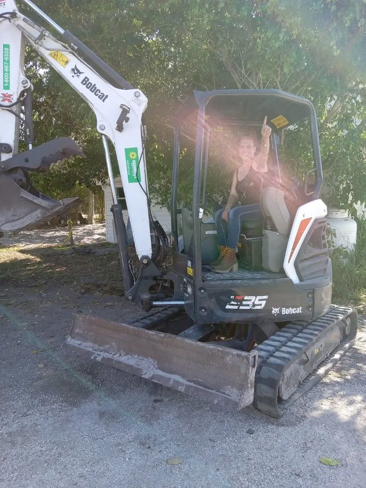 Expert residential landscaping experts serving Deltona, FL - Plomeria Completa