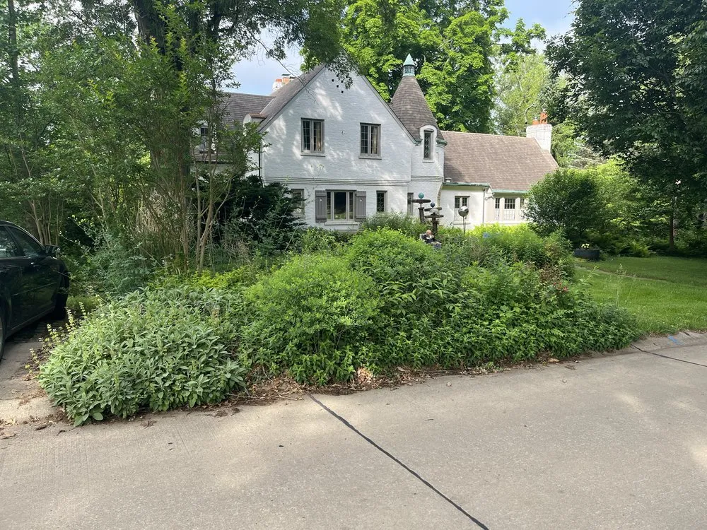 Custom landscaping services in Cincinnati, OH by Plots n’ Pots