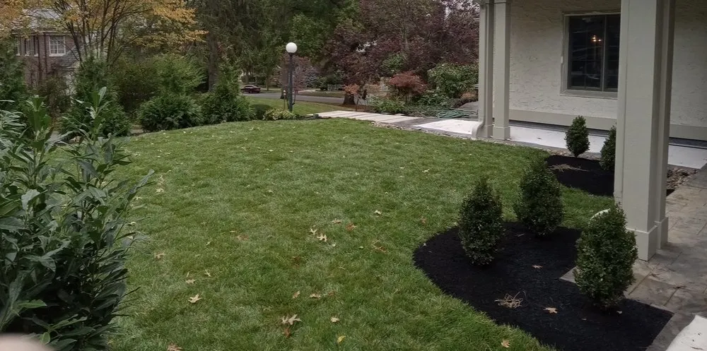 Trusted lawn mowing service experts serving Cincinnati, OH - Plots n’ Pots