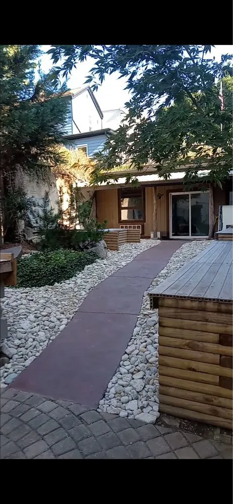 Reliable landscape installation in Cincinnati, OH by Plots n’ Pots