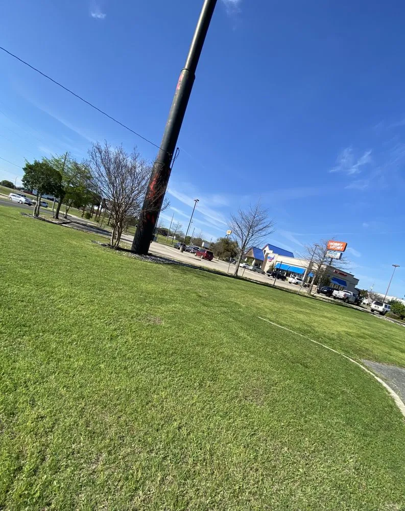 Expert garden landscaping for residential properties in Bossier City, LA by PLS Landscaping