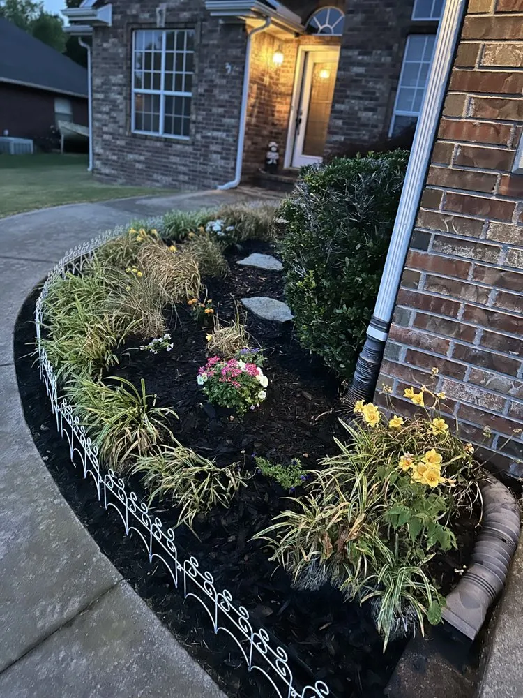 Reliable garden landscaping experts serving Bethel Heights, AR - Plummers Lawn and Gutter