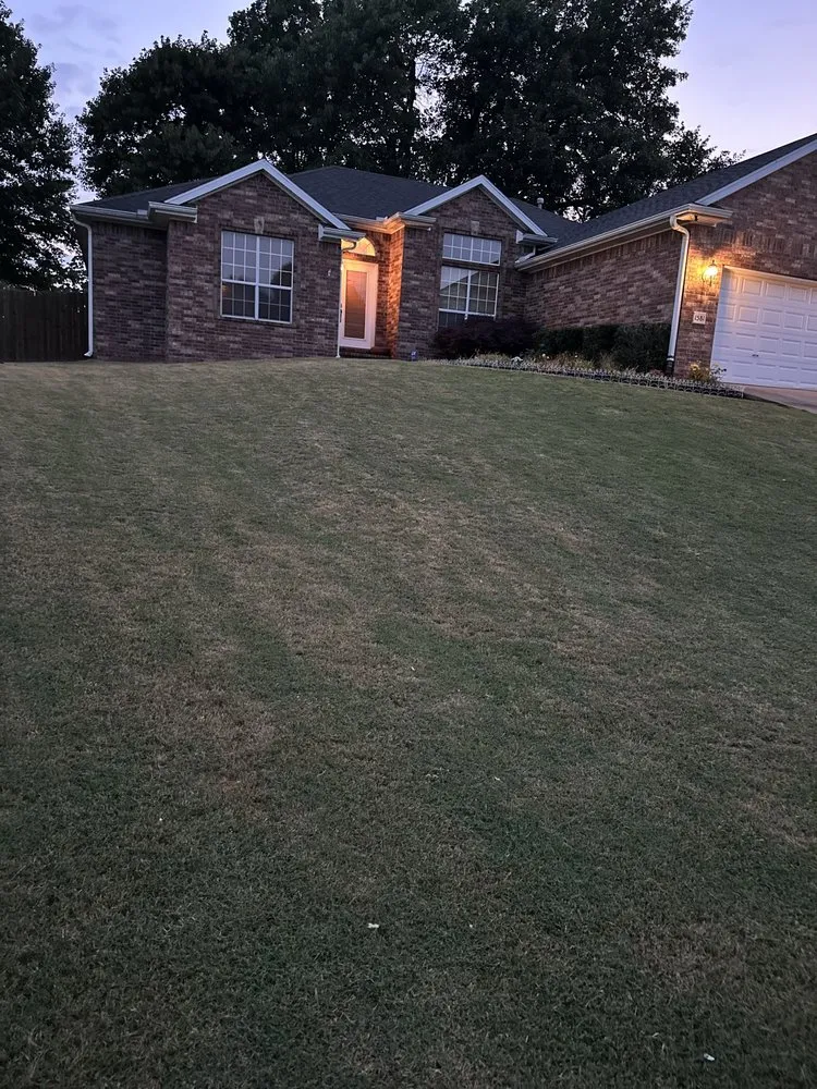 Affordable yard cleanup service in Bethel Heights, AR - Plummers Lawn and Gutter