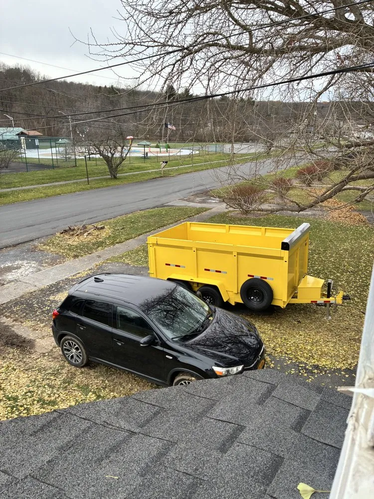 Expert lawn care service for beautiful yards in New Hartford, NY by Plunder Runners