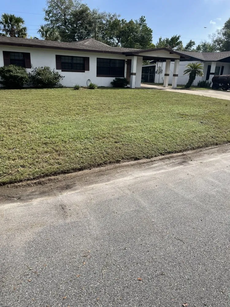 Professional residential landscaping in Daytona Beach, FL by Pm Beautification