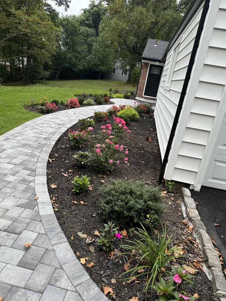 Reliable garden landscaping experts serving Locust Valley, NY - PMC landscaping