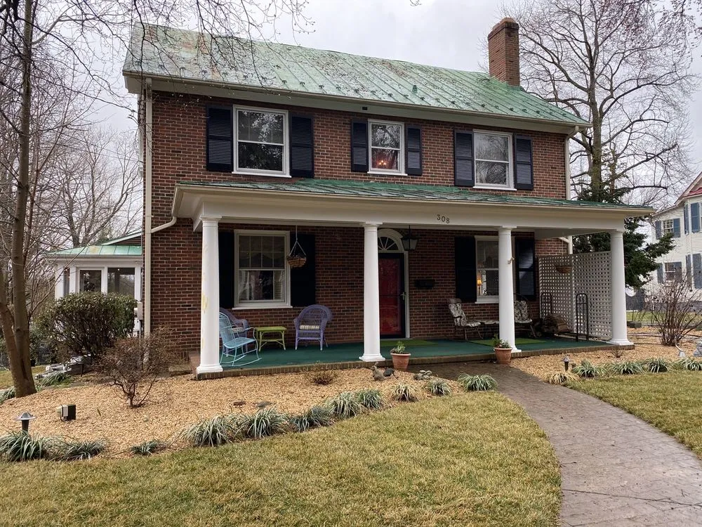 Affordable garden landscaping in Warrenton, VA by Pmg Hardscapes