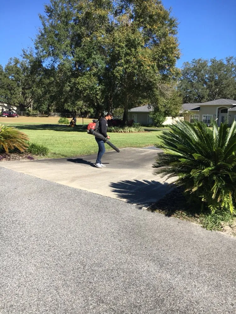 Reliable yard maintenance in Winter Spring, FL by PMT Landscaping