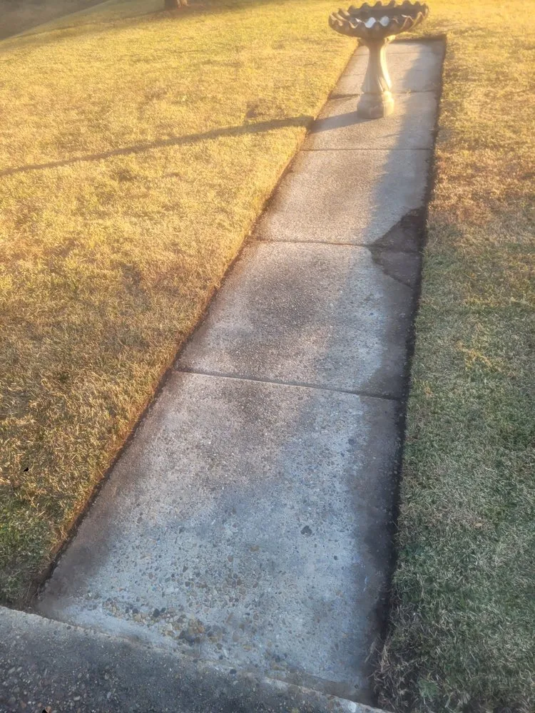 Local landscape installation for homes in Hattiesburg, MS by Pnuts Lawncare