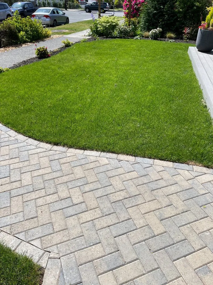 Local outdoor landscaping experts serving Seattle, WA - PNW Landscaping & Services