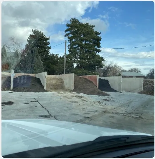 Local yard cleanup service experts serving Pocatello, ID - Pocatello Green House