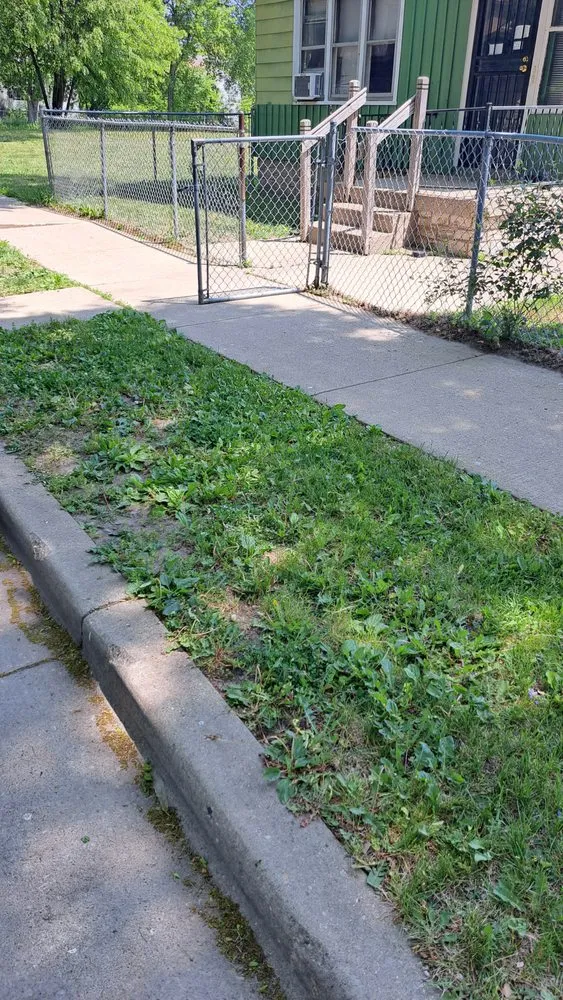 Expert outdoor landscaping in Milwaukee, WI - Pocket Change