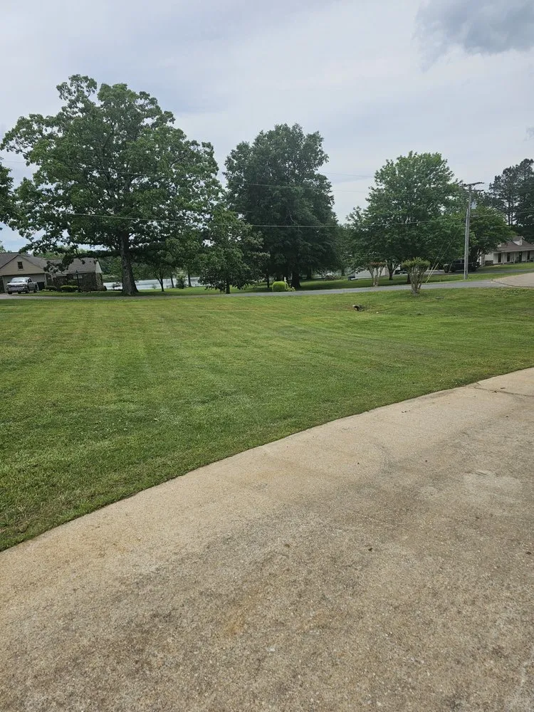 Expert yard maintenance with custom design across Iuka, MS - Pod's Lawn and Landscape
