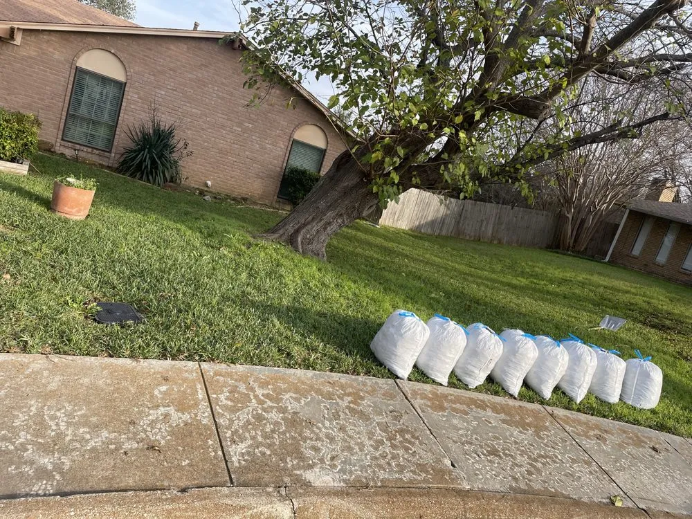 Affordable residential landscaping experts serving DeSoto, TX - Poe's Lawn Improvement