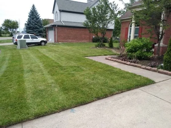 Custom residential landscaping in Grosse Pointe, MI - Pointe Hill’s Landscaping