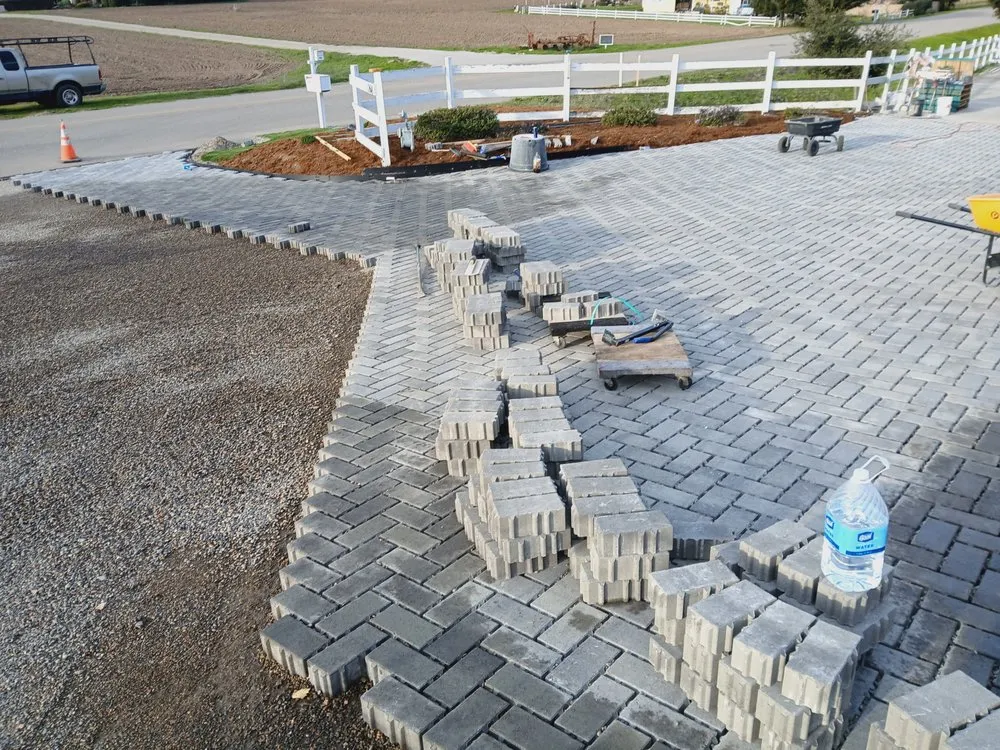 Local landscaping services experts serving Oceano, CA - Poison oak removal