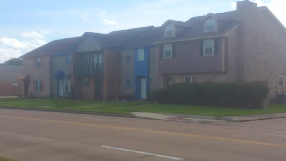 Local yard cleanup service in Beaumont, TX - Pollard's Pro Lawncare