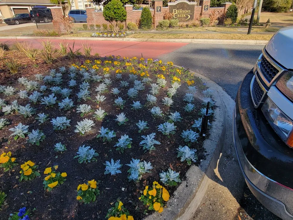 Trusted lawn mowing service experts serving Orange Park, FL - Pollicks Lawncare